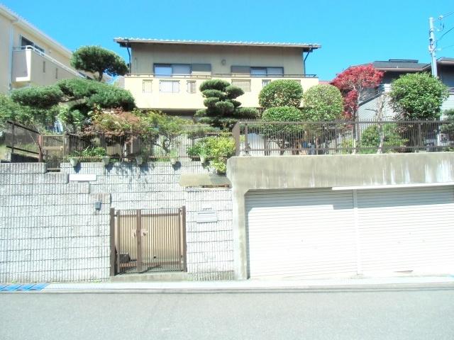 Local appearance photo. ◇ it is a big house of the land area 60 square meters