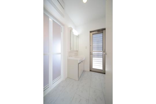 Other Equipment. Wash basin