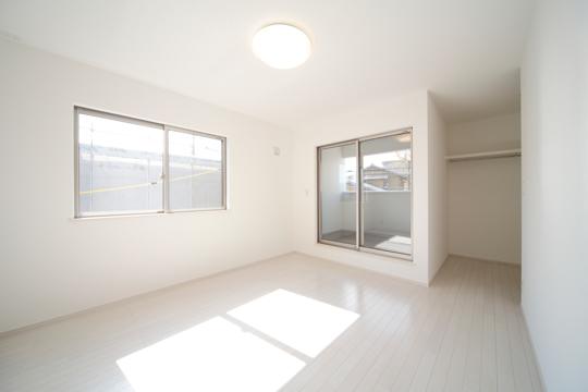 Same specifications photos (Other introspection). Same specifications photos (Western-style)