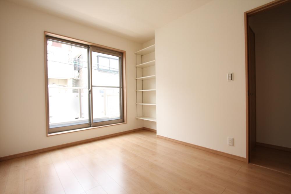 Non-living room. Room (August 2013) Shooting