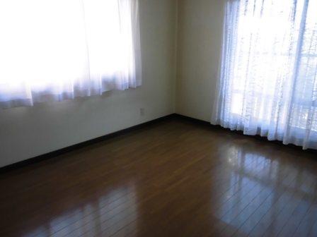 Non-living room. Indoor (September 2013) Shooting