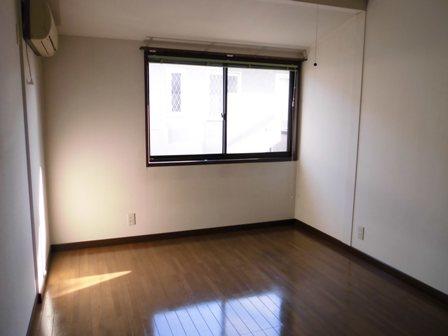 Non-living room. Indoor (September 2013) Shooting