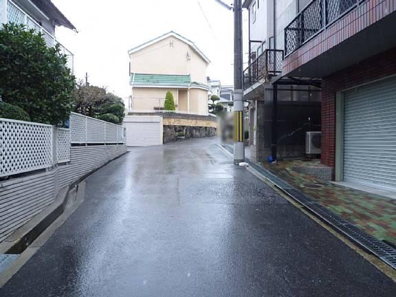 Local photos, including front road. It is a front road!