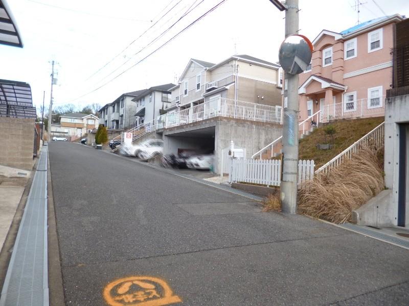 Local photos, including front road.  ☆ Road width 6m