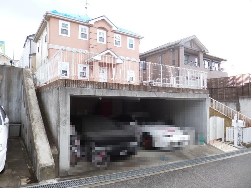 Local appearance photo.  ☆ Ample parking there cars two possible parking ☆ 