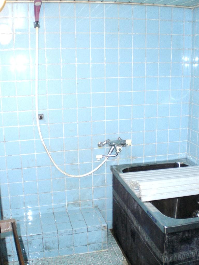 Bathroom. Indoor (September 2013) Shooting