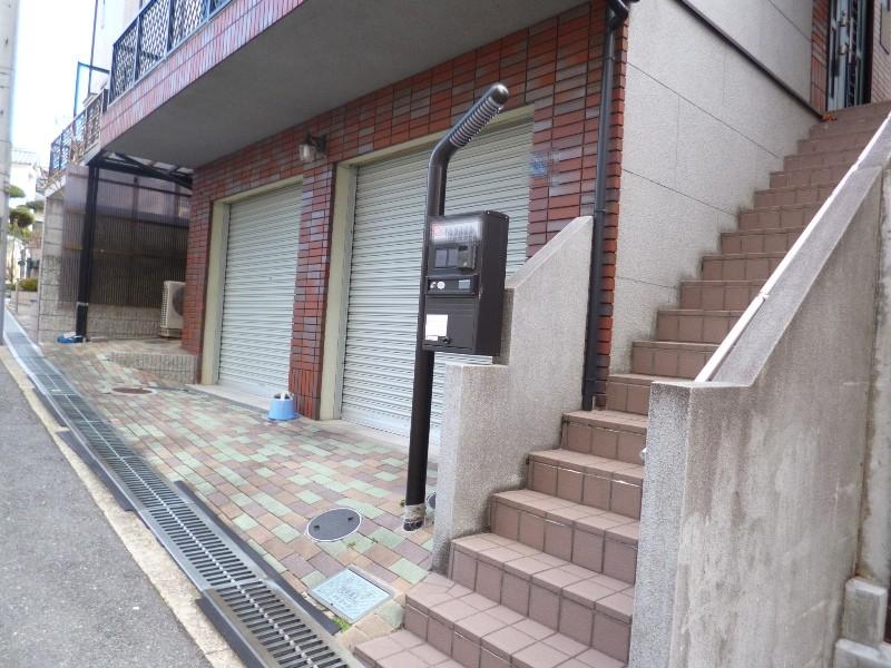 Local appearance photo. ☆ Two Allowed also convenient parking at the visitor