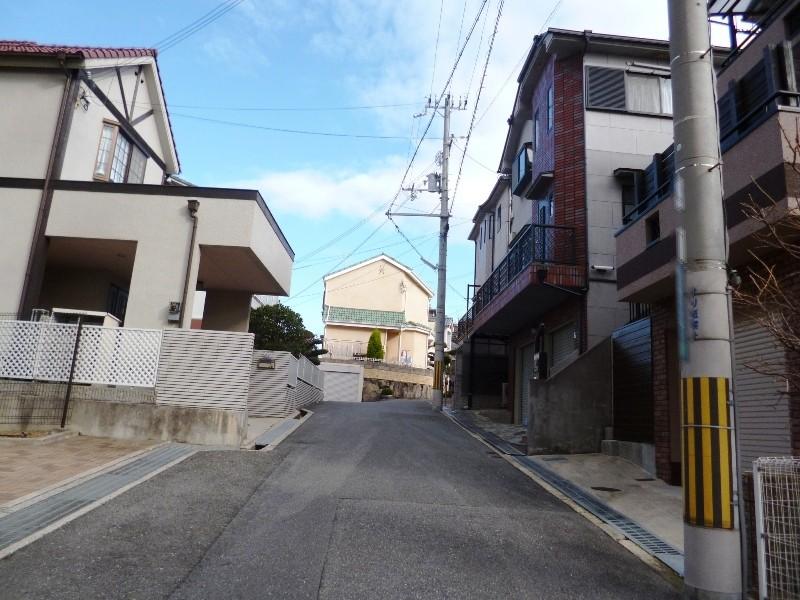 Local photos, including front road. ☆ Road width 4.5m