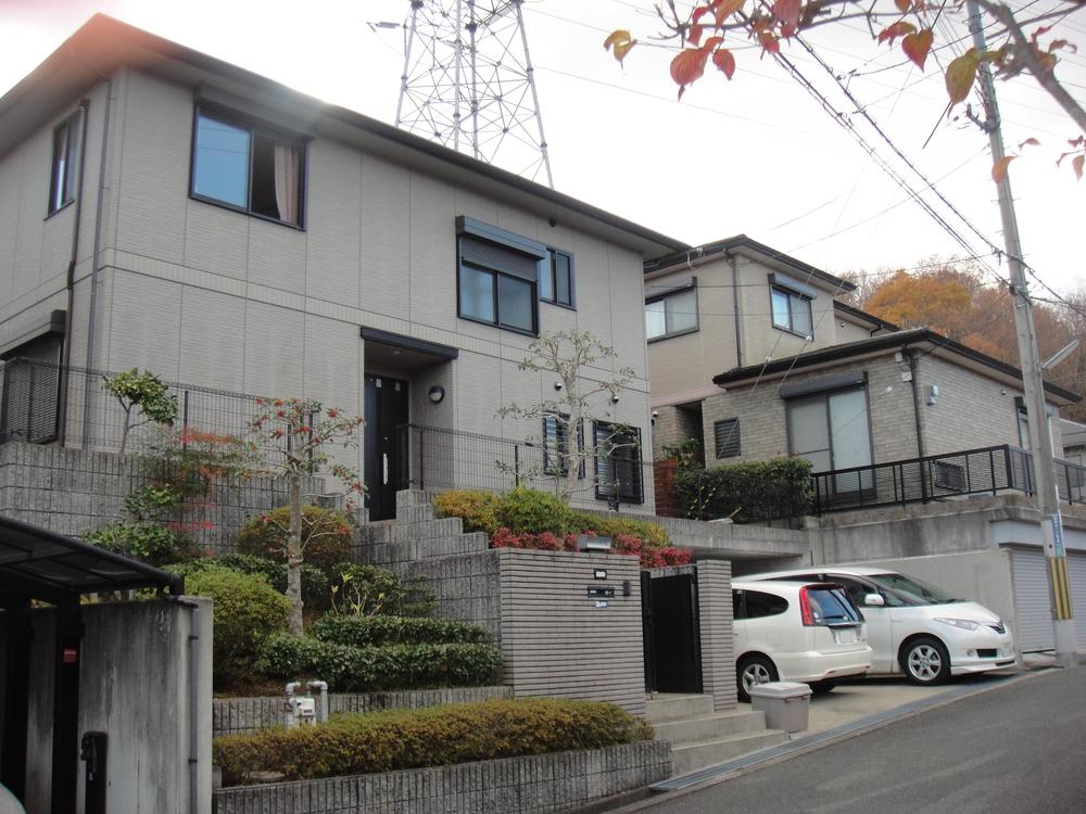 Local appearance photo. Local (12 May 2013) Shooting