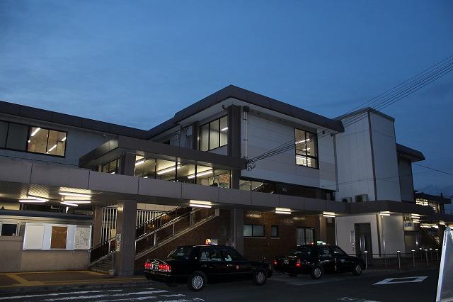 station. 948m last train to Shijonawate is Shijonawate blind