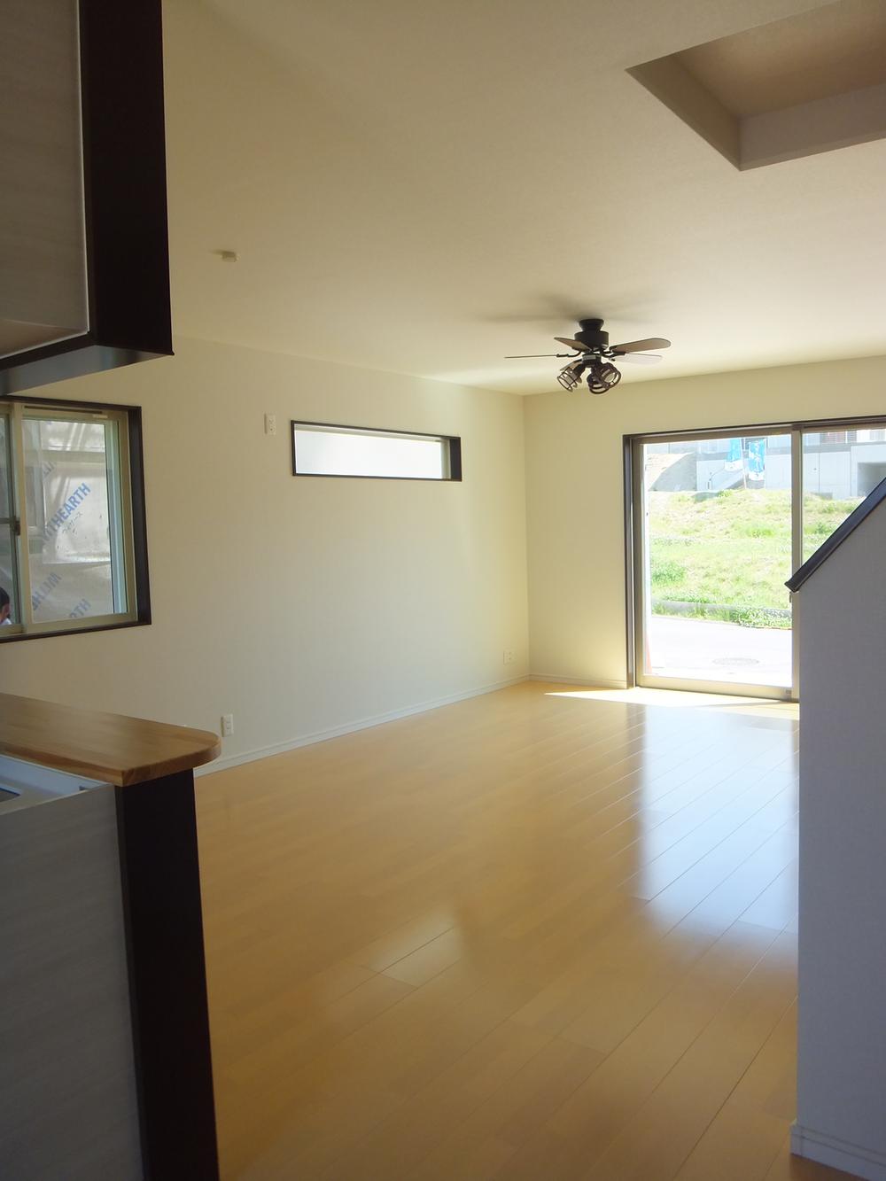 Same specifications photos (living). ☆ Spacious living room ☆