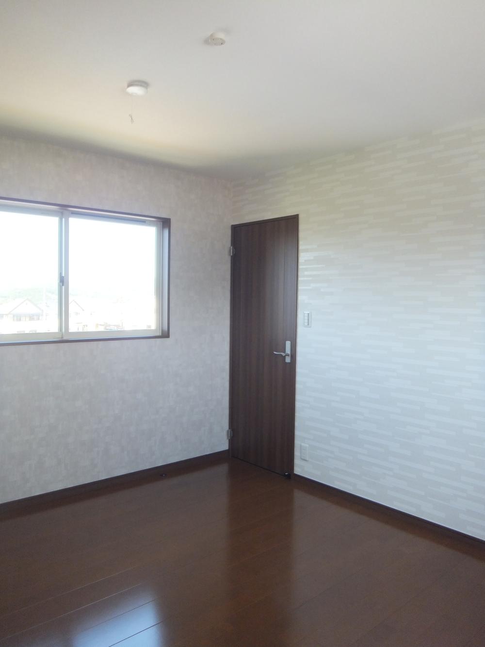 Same specifications photos (Other introspection). Same specifications