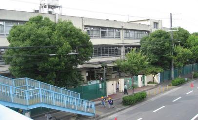 Primary school. 1344m to Suita Higashi Elementary School