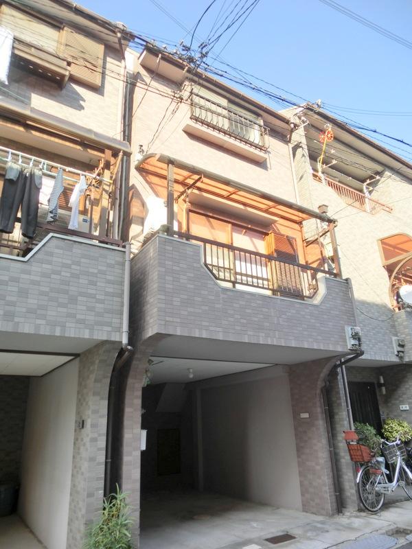 Local appearance photo. Well, especially the second floor of a Japanese-style day for the south-facing, The third floor of the Western-style room is comfortable warm warm!