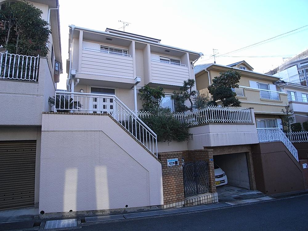 Local appearance photo. Local (11 May 2013) Shooting Modern appearance of Western-style, By all means please see once.