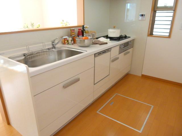 Kitchen. Indoor (September 2013) Shooting