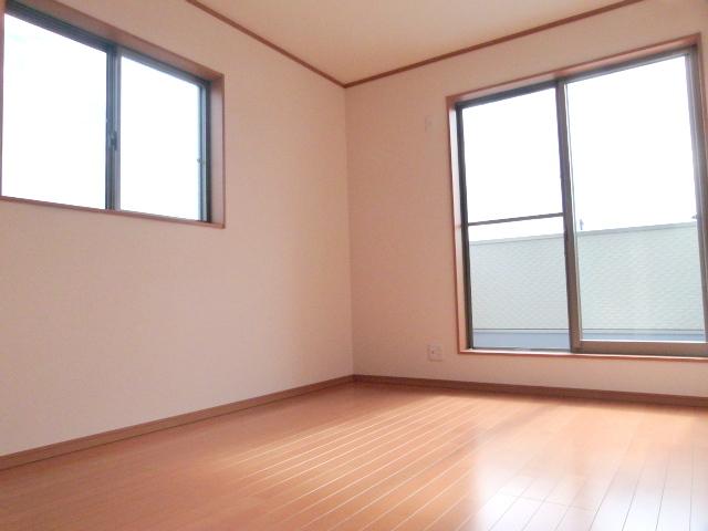 Non-living room. Indoor (September 2013) Shooting