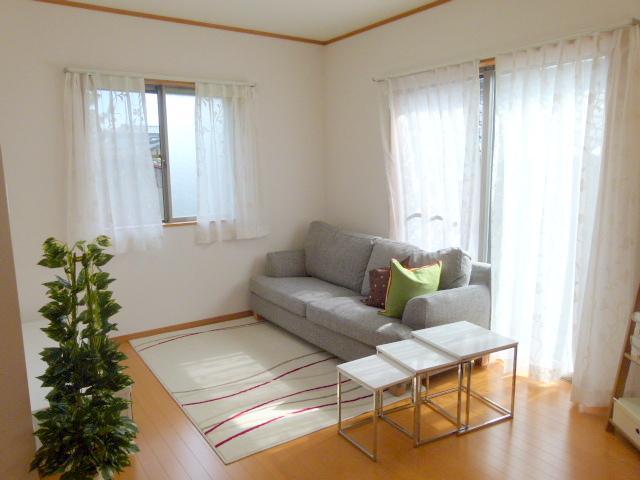 Living. Indoor (10 May 2013) Shooting