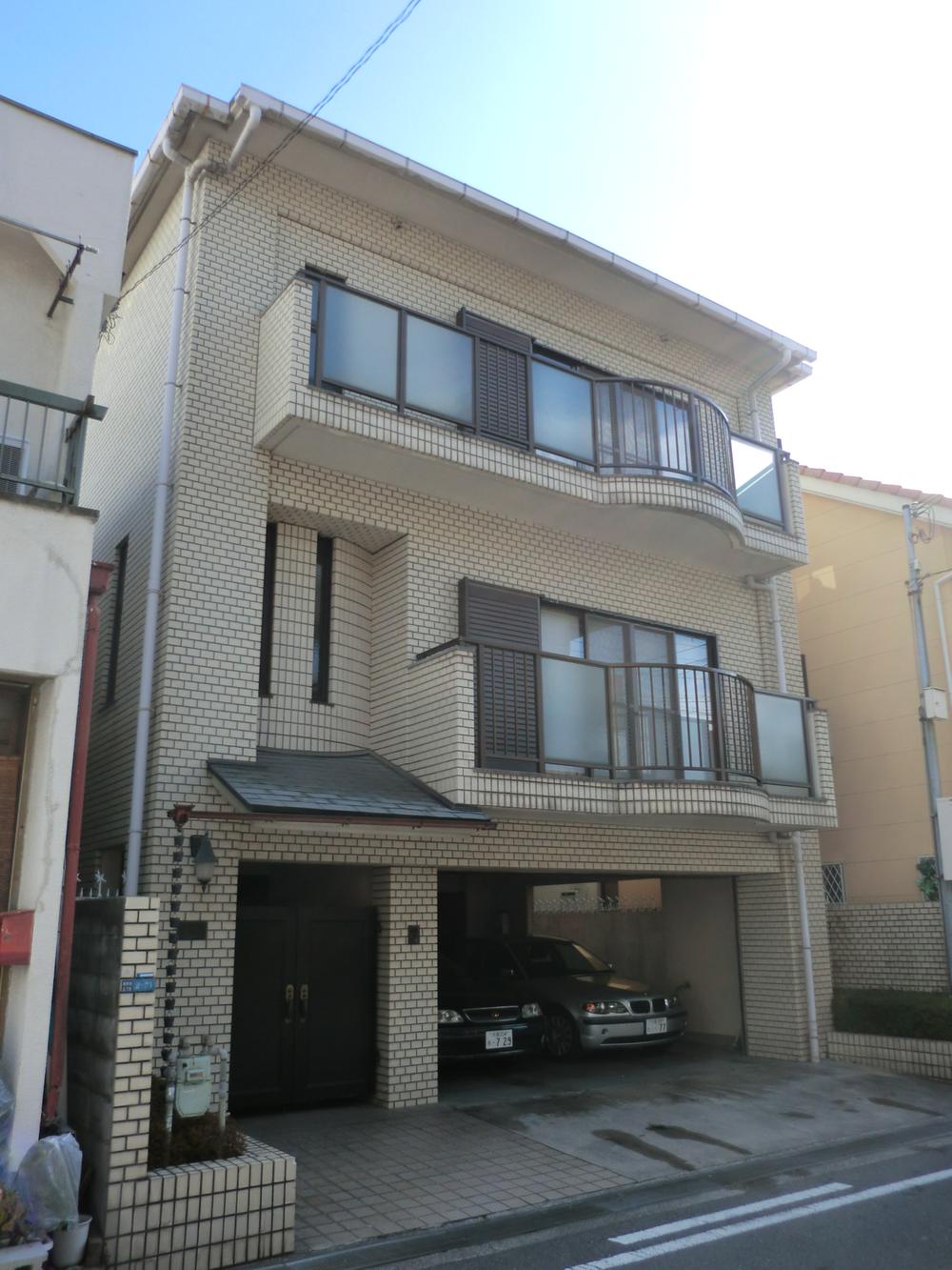 Local appearance photo