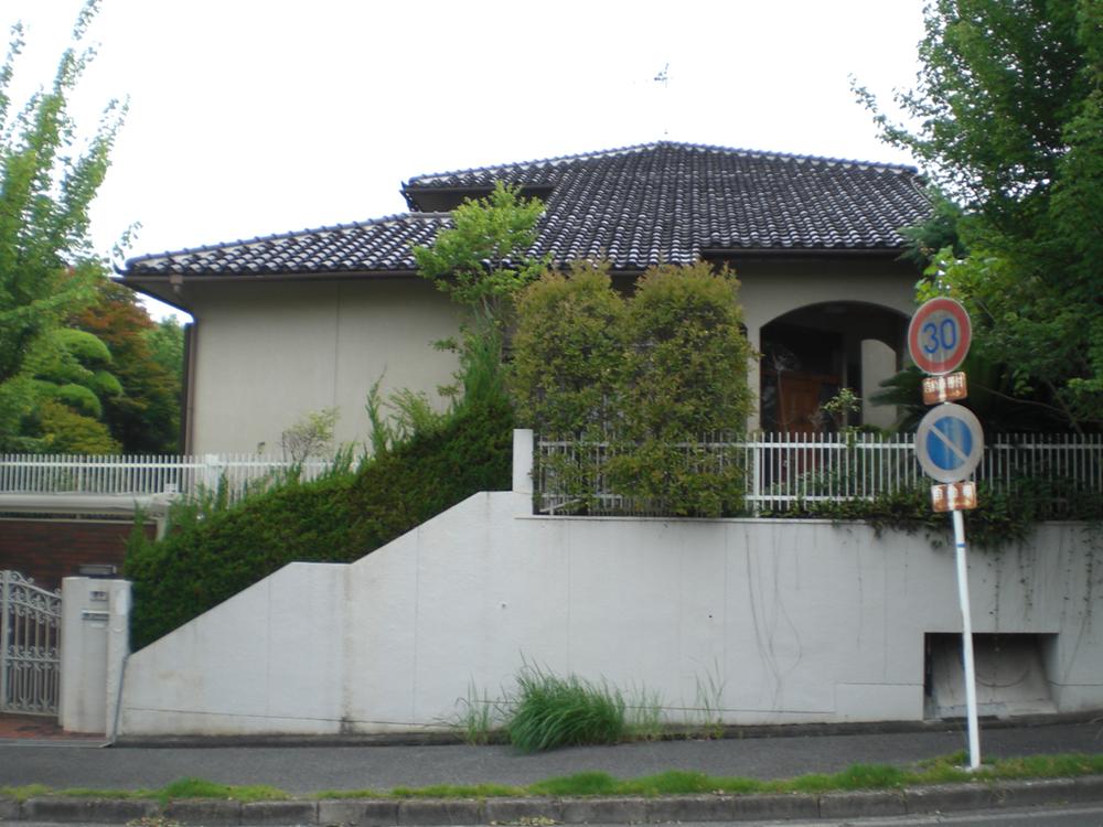 Local appearance photo