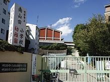 "I may not bother to go to invite friends, Because If the ball lands outside someone at any time are playing, Play immediately together! "(Elementary school), When the "not from playing a child in front of the house, You are now my friends I also imperceptibly to children. An increasing number of friends, That the child is now healthy. "(Resident), Also in the town have sounded children's cheerful voice today. In natural rich place, I want to freely parenting, But inconvenient suburb of commuting trouble .... It's the the property to have been chosen in such child-rearing family