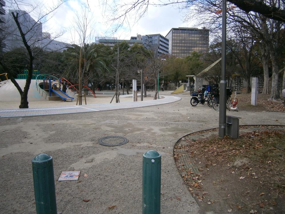 park. 828m to Esaka park