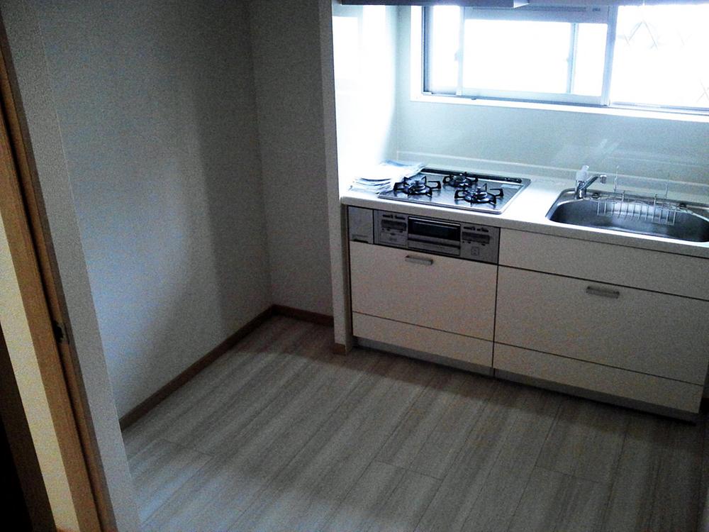 Living. Local (December 7, 2013) Shooting