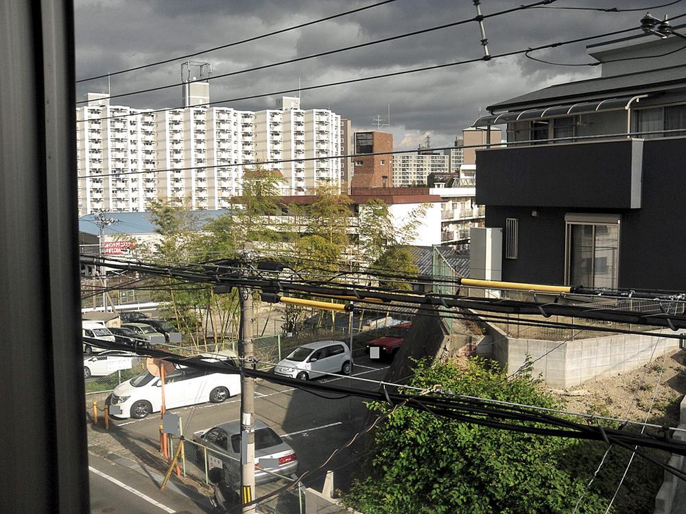 View photos from the dwelling unit. Local (December 7, 2013) Shooting