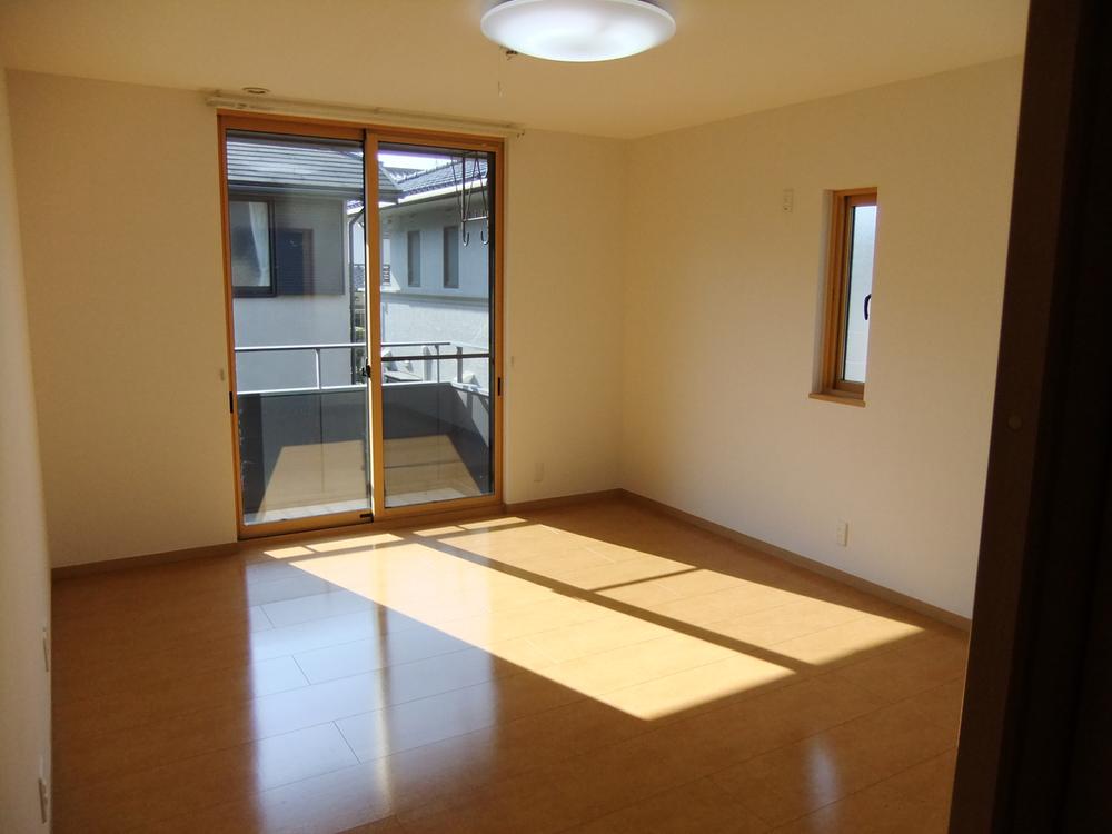 Non-living room. Indoor (12 May 2013) Shooting