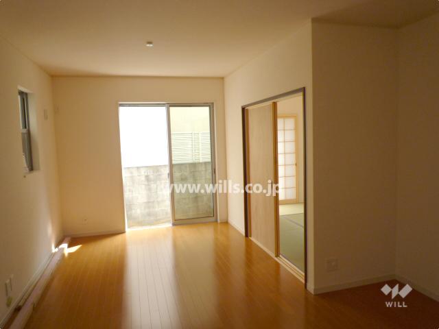 Same specifications photo (kitchen)