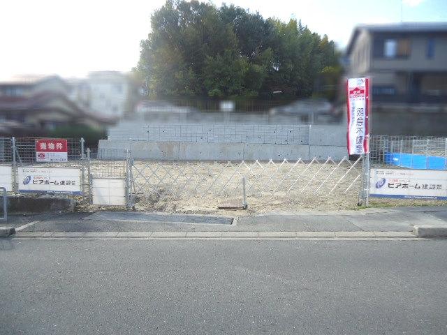 Local land photo. From north