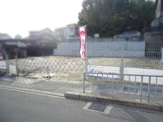 Local land photo. From north