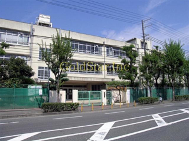 Primary school. 1410m to Suita Municipal Suita Higashi Elementary School