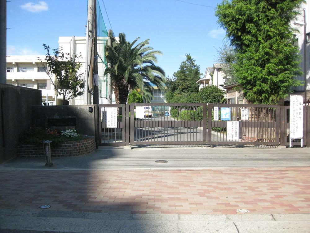 Primary school. 532m to Suita Municipal Suita second elementary school