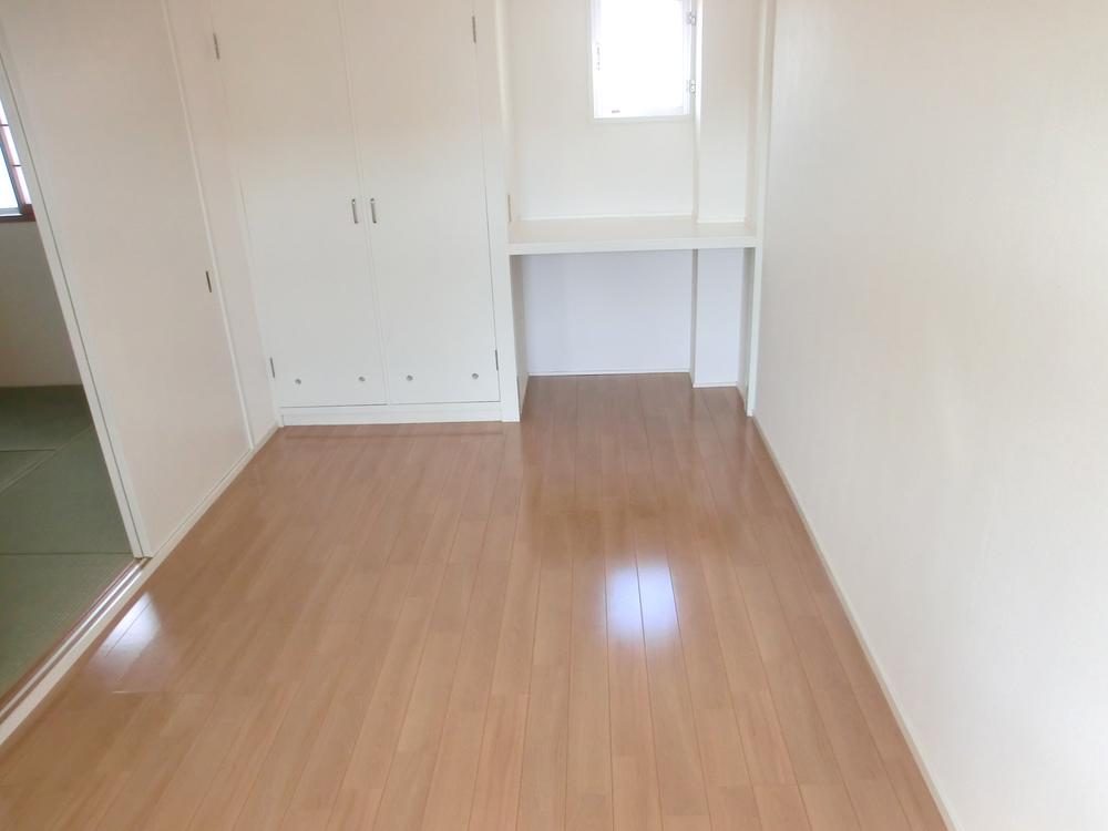 Non-living room. Indoor (11 May 2013) Shooting