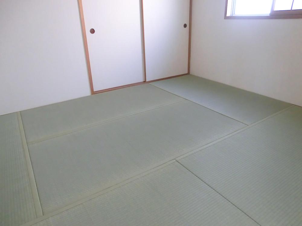 Non-living room. Indoor (11 May 2013) Shooting