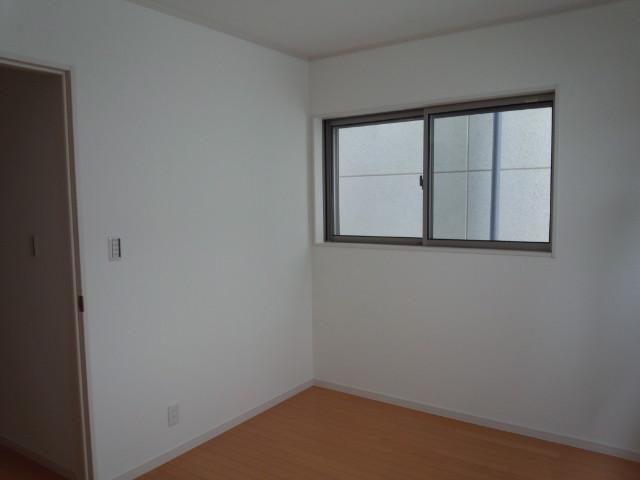 Non-living room. 1 Kaikyoshitsu