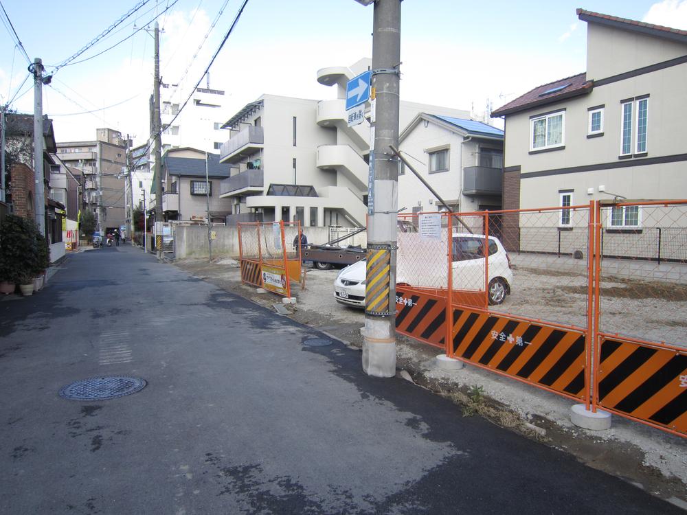 Local photos, including front road. Local (12 May 2013) Shooting