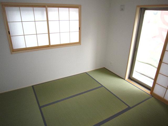 Non-living room. Indoor (20 May 2013) Shooting