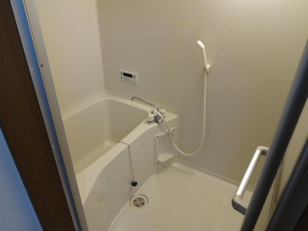 Bathroom. Indoor (11 May 2013) Shooting