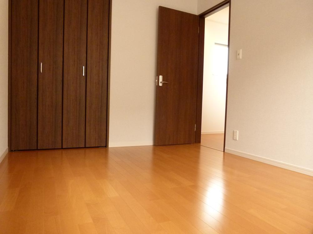 Same specifications photos (Other introspection). Same specifications