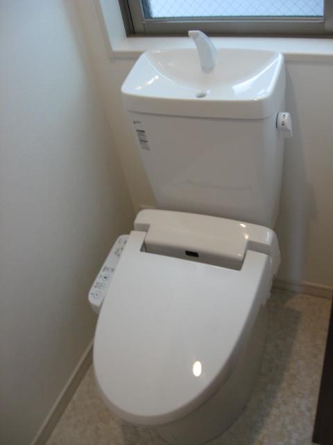 Toilet. Indoor (June 2013) Shooting