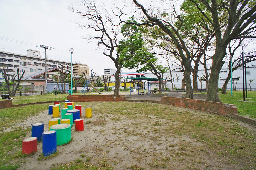 park. 160m until Shimonida park