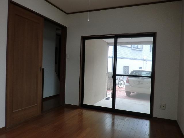 Non-living room. Indoor (06 May 2013) Shooting