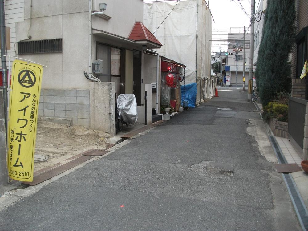 Local photos, including front road. Local (12 May 2013) Shooting