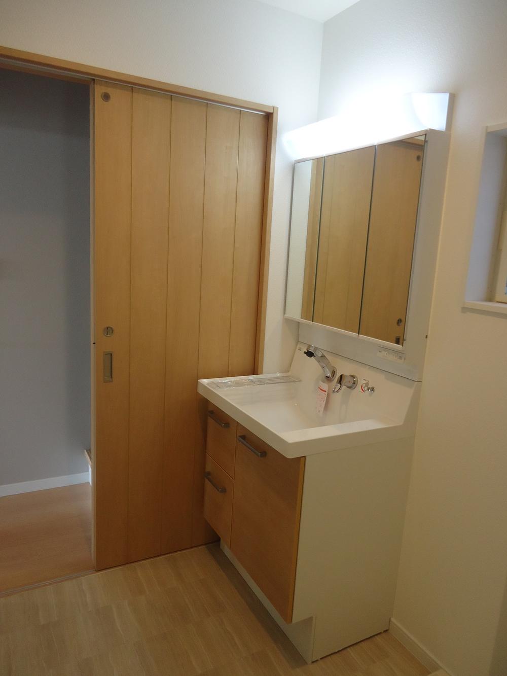 Building plan example (introspection photo). Basin (image photo)