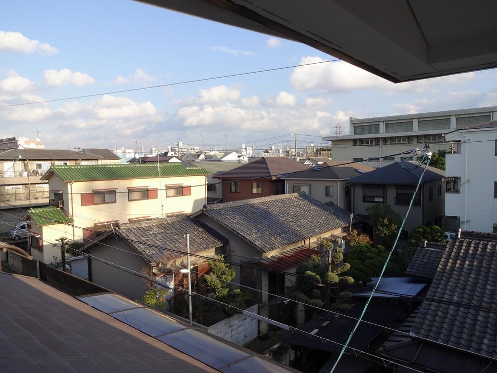 View photos from the dwelling unit. View from the site (December 2013) Shooting