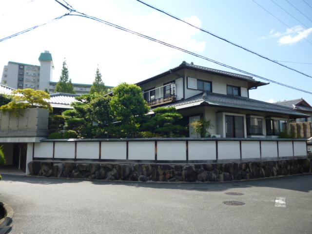 Local appearance photo. local