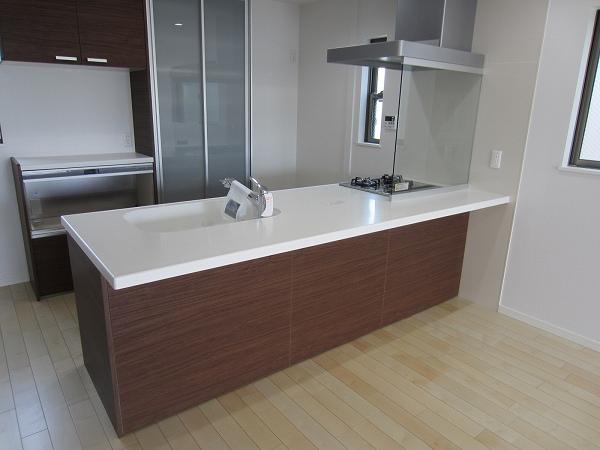 Kitchen. Room (August 2013) Shooting