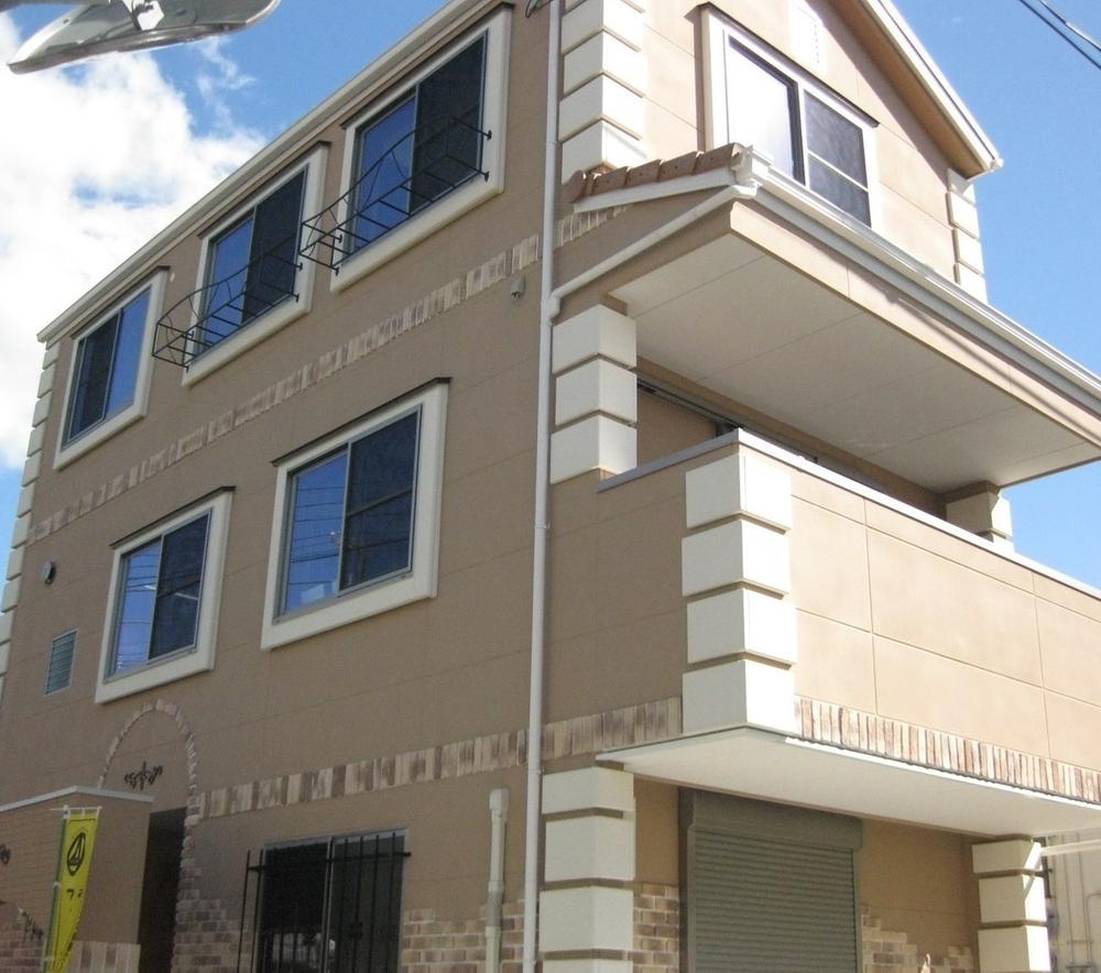 Local appearance photo. Cute appearance